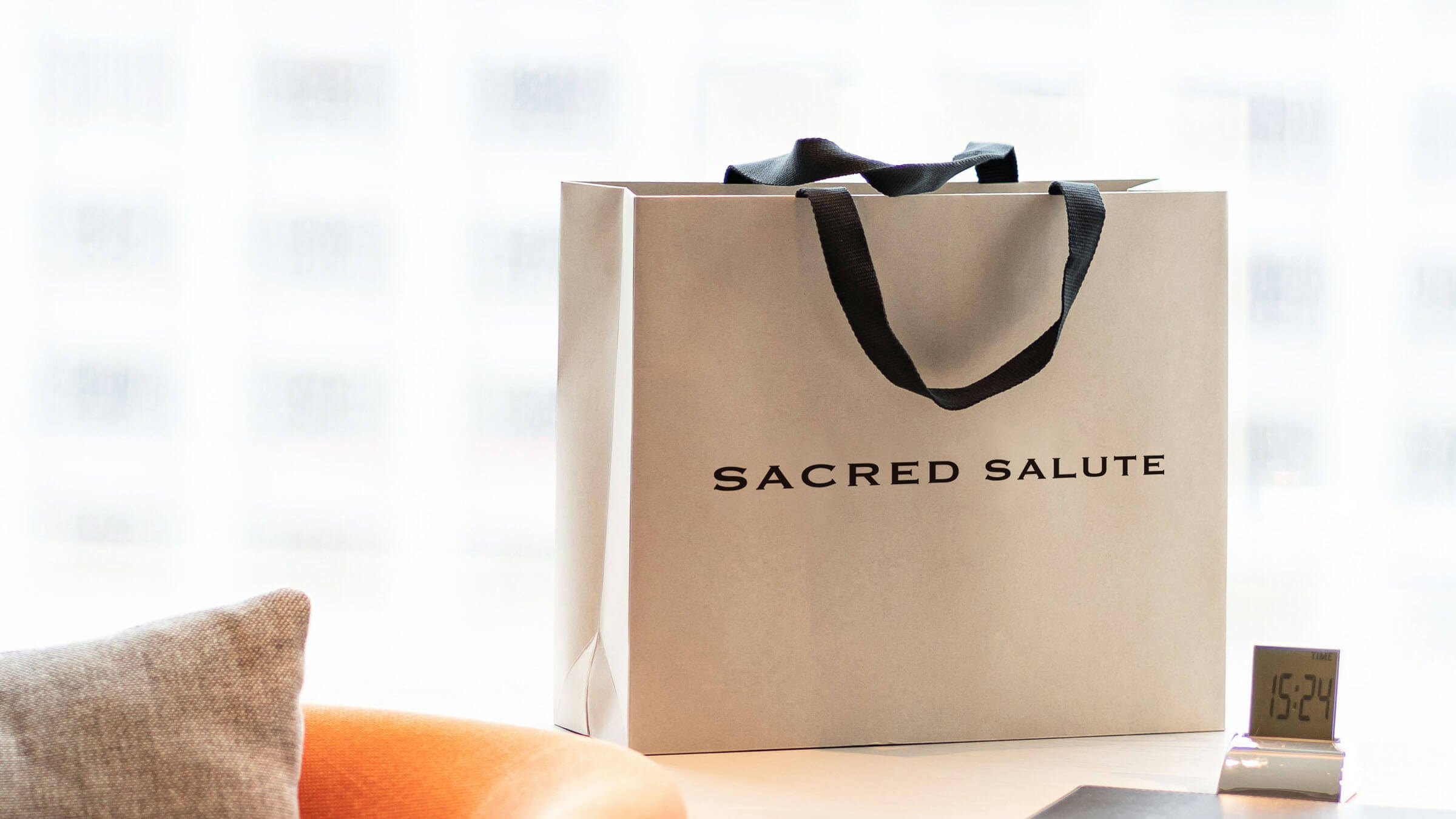 Custom printed paper bag for private specification projects